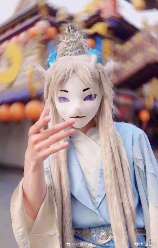 个人配资炒股配资 万岁山网红蓝狐狸被曝出轨 景区回应 扮演者已被辞退